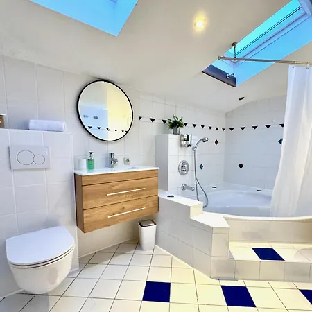 Belle Kitz Im Zentrum By Belle * 基茨比厄尔