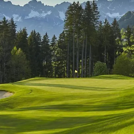 Belle Kitz Im Zentrum By Belle 基茨比厄尔